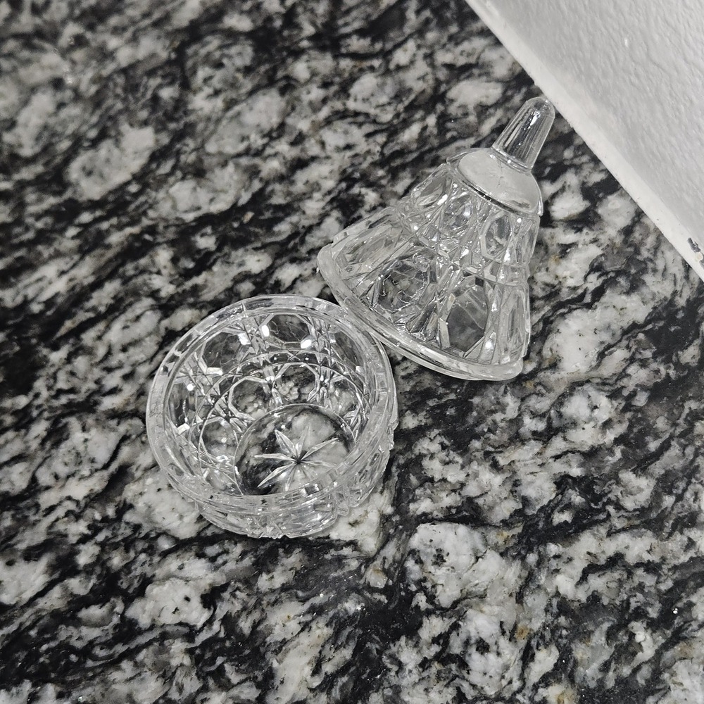 Vintage Crystal‎ Pear Lidded Candy/ Trinket Dish/ salt cellar/ Condiment dish